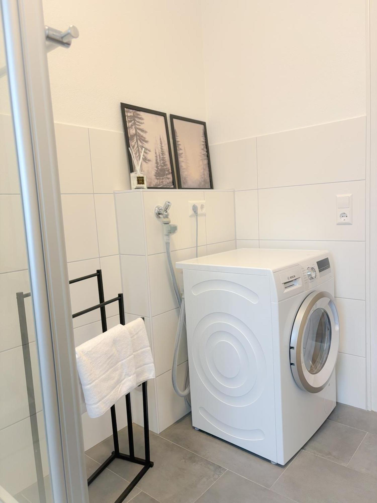 Helles City Apartment Fuer Familien & Gruppen Neu-Ulm Εξωτερικό φωτογραφία