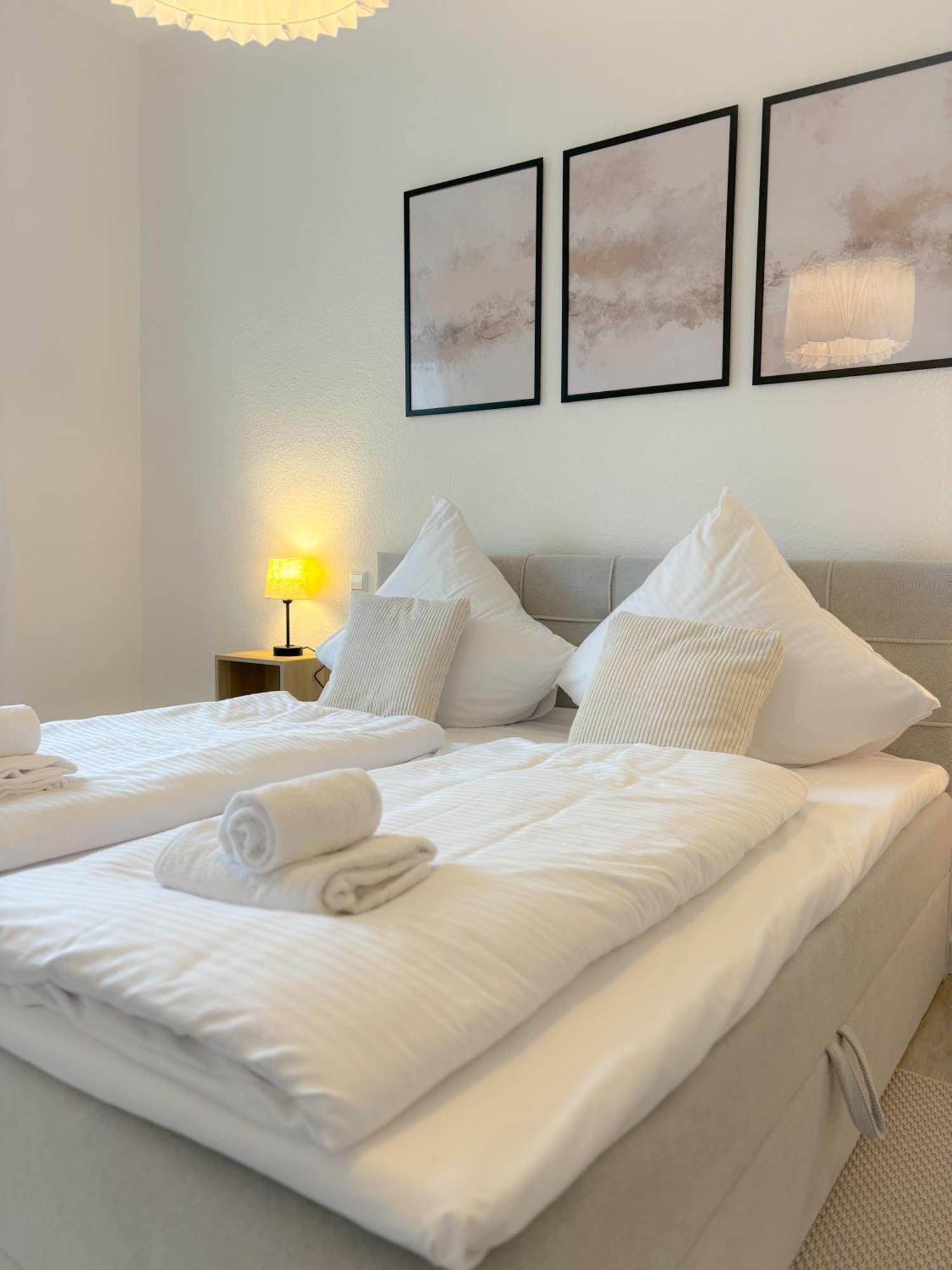 Helles City Apartment Fuer Familien & Gruppen Neu-Ulm Εξωτερικό φωτογραφία