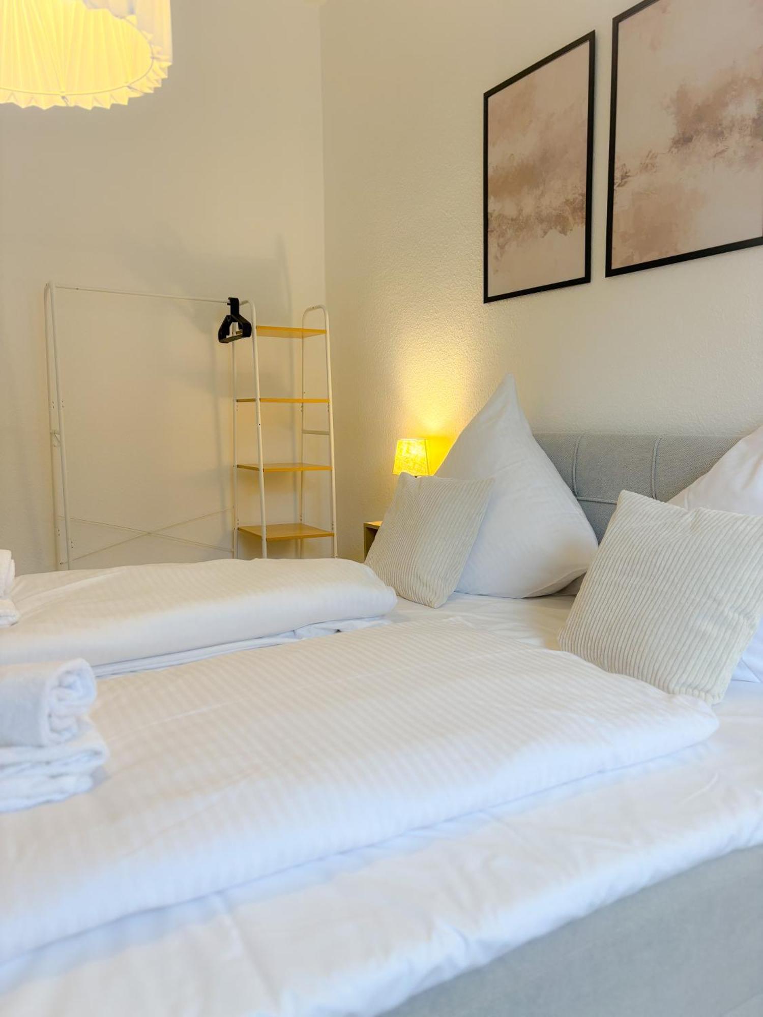 Helles City Apartment Fuer Familien & Gruppen Neu-Ulm Εξωτερικό φωτογραφία